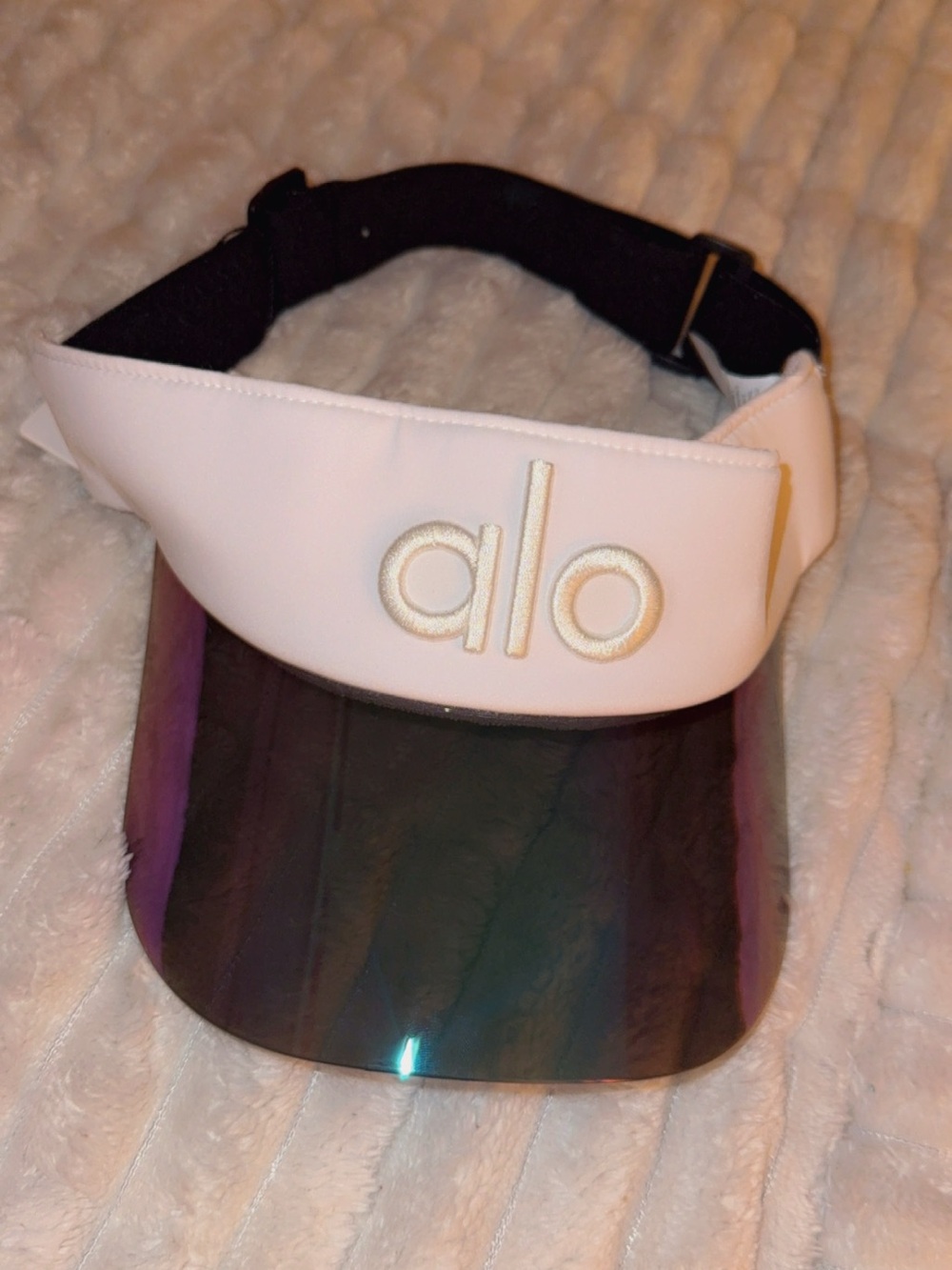 ALO Yoga White Visor with Iridescent Brim - Picture 12 of 16